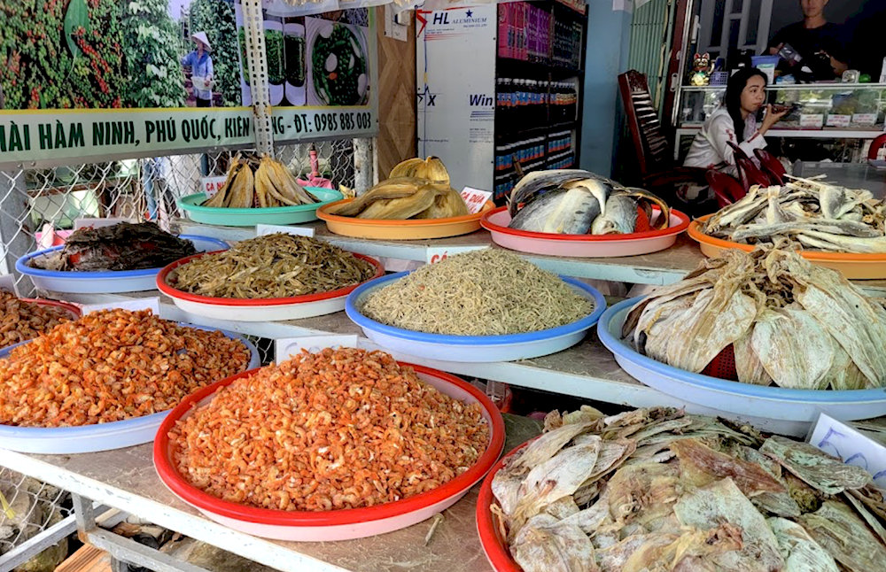 Visitors can find a wide selection of fresh and dried high-quality seafood
